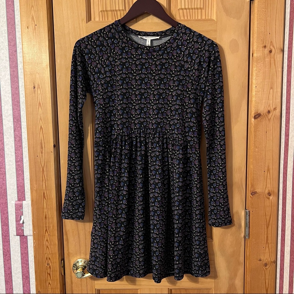 black floral long sleeve dress